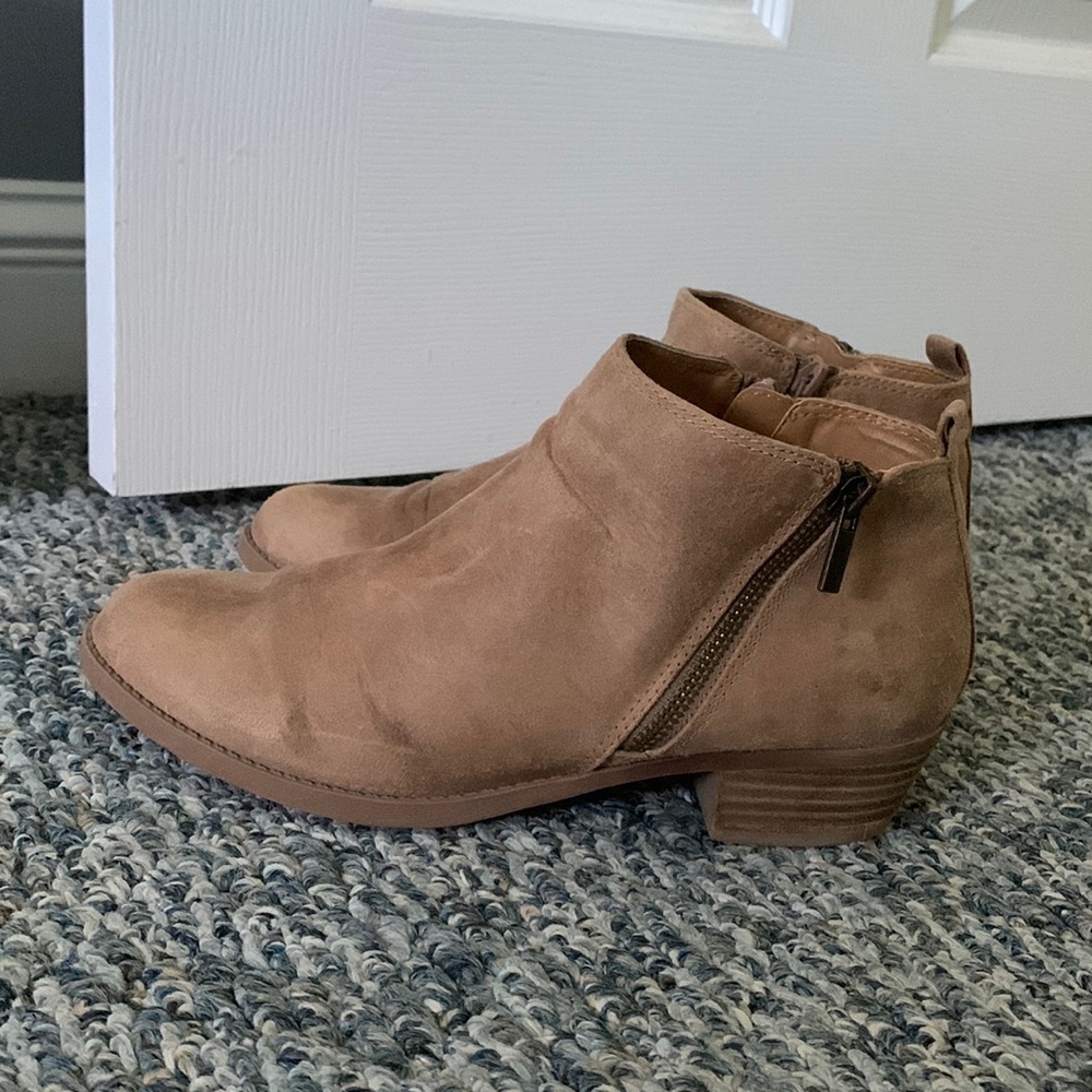 Women’s beige booties